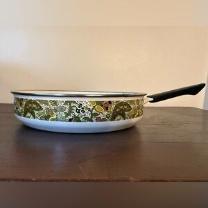 Fancipans avocado green paisley porcelain enamel pan
